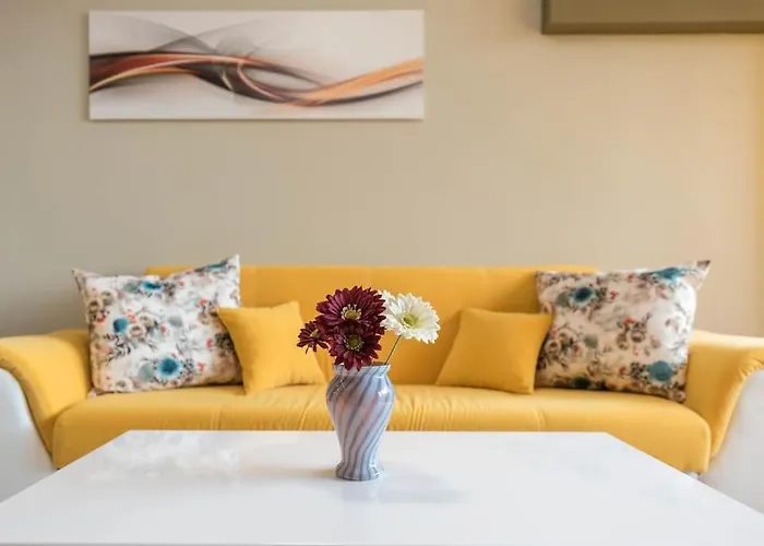 Linden Guest Apartment Warna